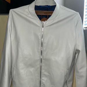 Zara man bomber jacket. Bought a long time again and never worn.